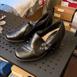 Chic Black Women's Heels with Buckle Detail